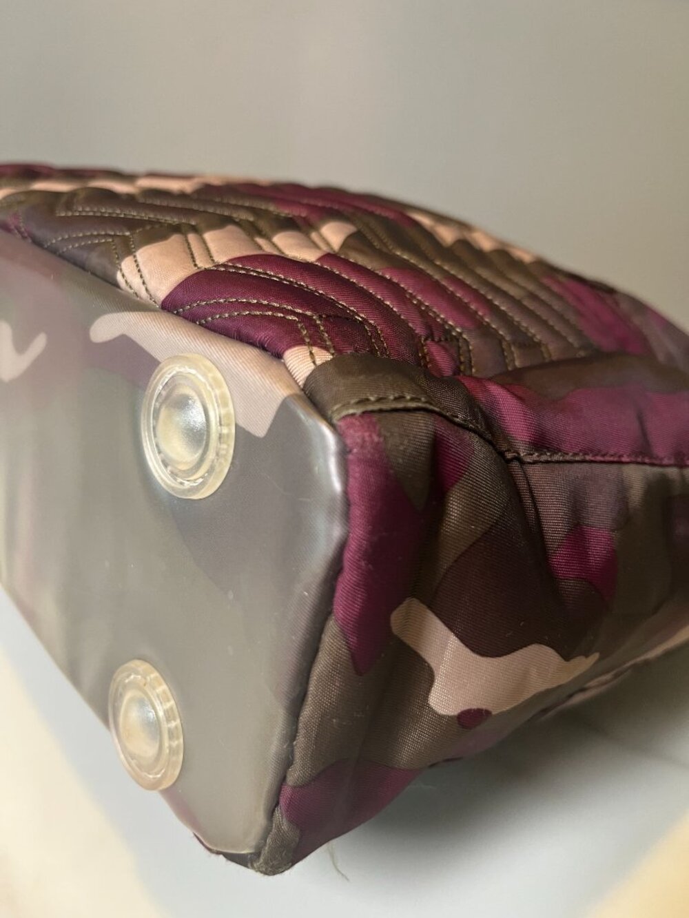Lug Camper Purple Camo Crossbody Travel Bag RFID - Picture 9 of 16